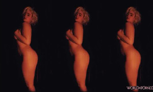 Stefania Ferrario - Nude show with erotic body