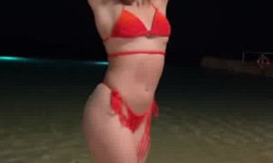 Eva Martinez - Sexy in red...