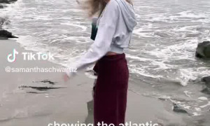 Samantha Schwartz!! Sexy on beach...